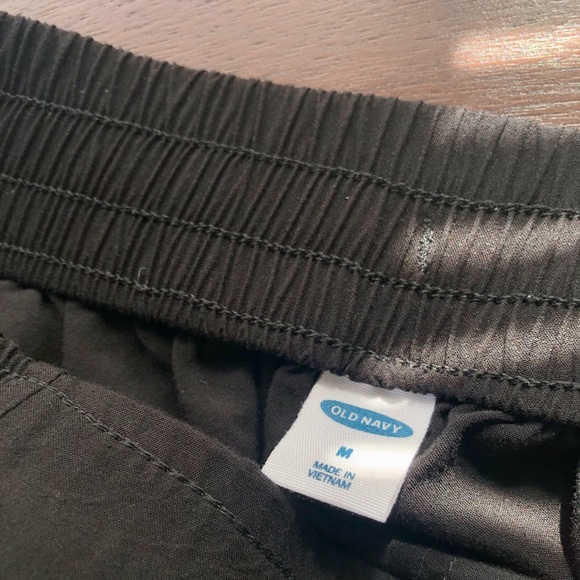 Black Cloth Drawstring Shorts with Pockets - Picture 5 of 6